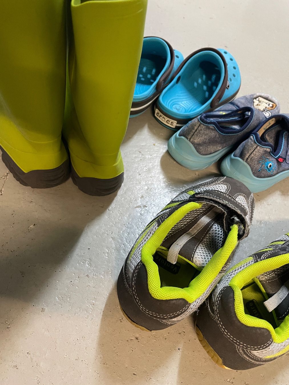 Scarpe per ragazzi: Schuhpaket Grösse 29 – Usato da Buchs SG venduto da Buxerli_ 3
