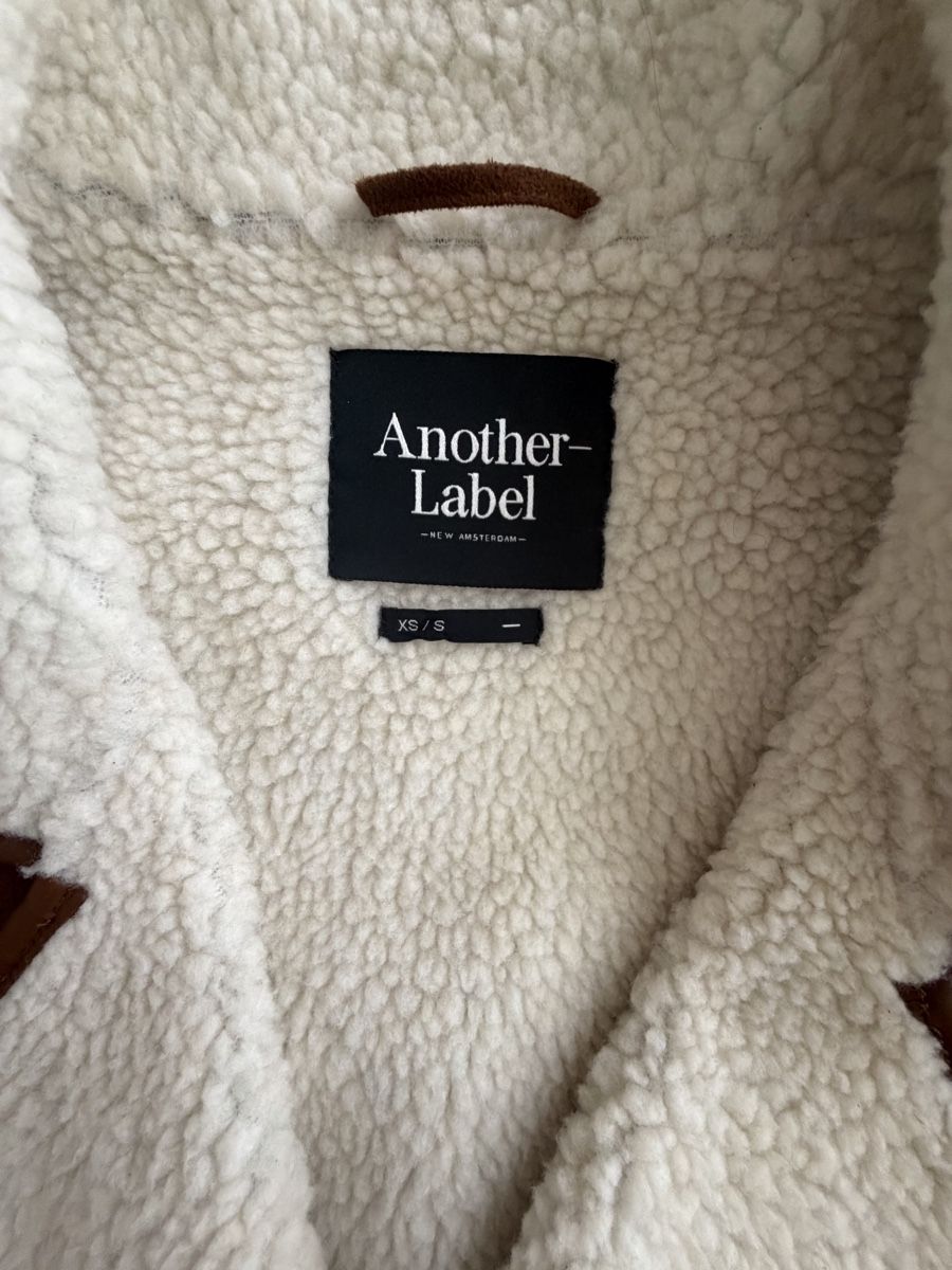Giacche: Cozy Brown Jacket – Nuovo (secondo la descrizione) da Bottmingen venduto da SibelB 1