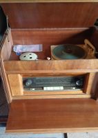 Retro Musiktruhe mit Schallplattenspieler & Radio, Vintage