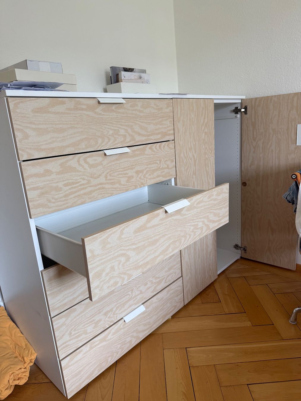 Ikea Schränke: Ikea Kommode / Kleiderschrank Plasta – Gebraucht aus Zürich von eva_mkj7 3
