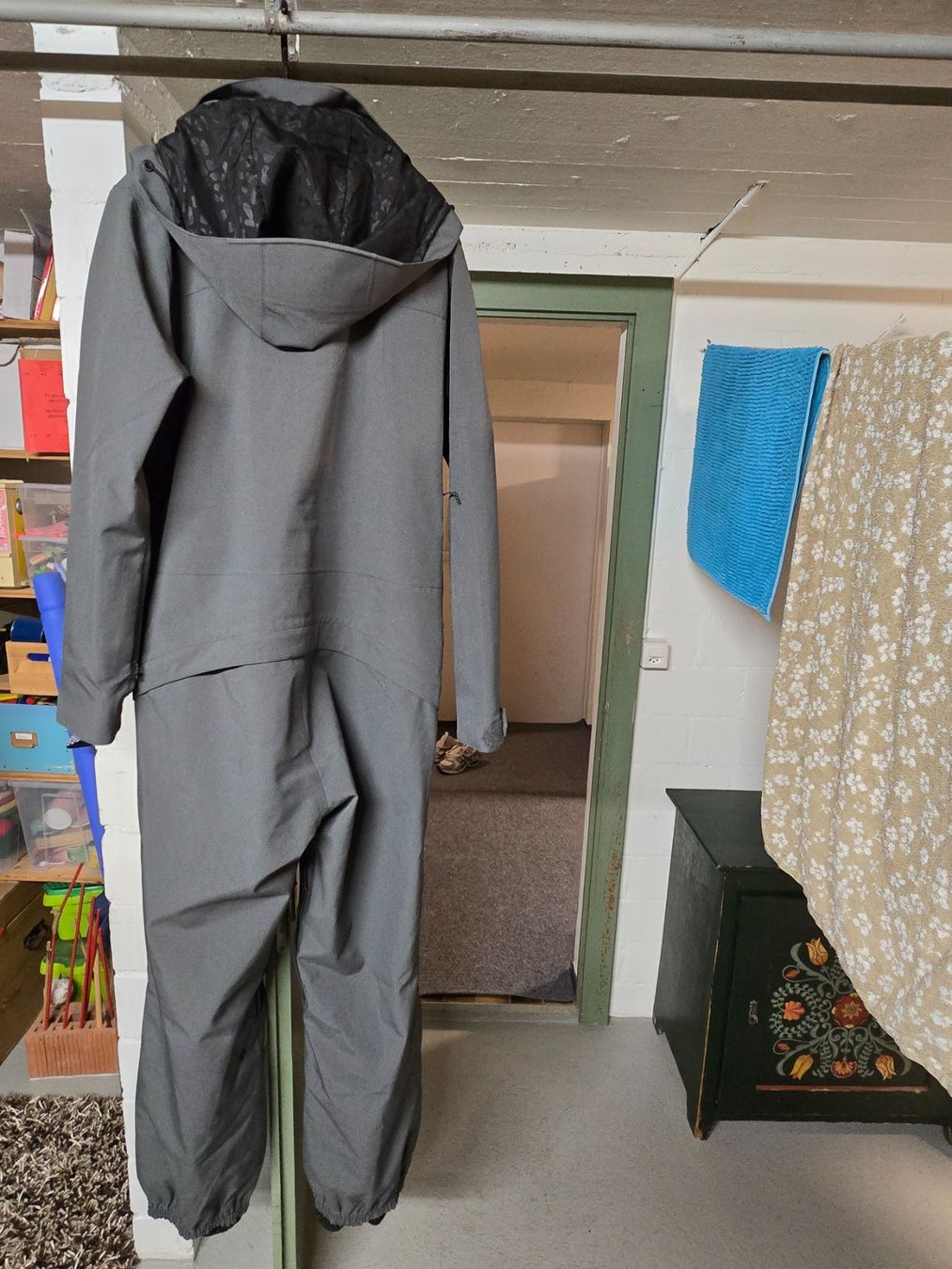 Volcom Kleiderpakete: Einteiliger Skianzug Volcom – Gebraucht aus Volketswil von Rotfuss 2