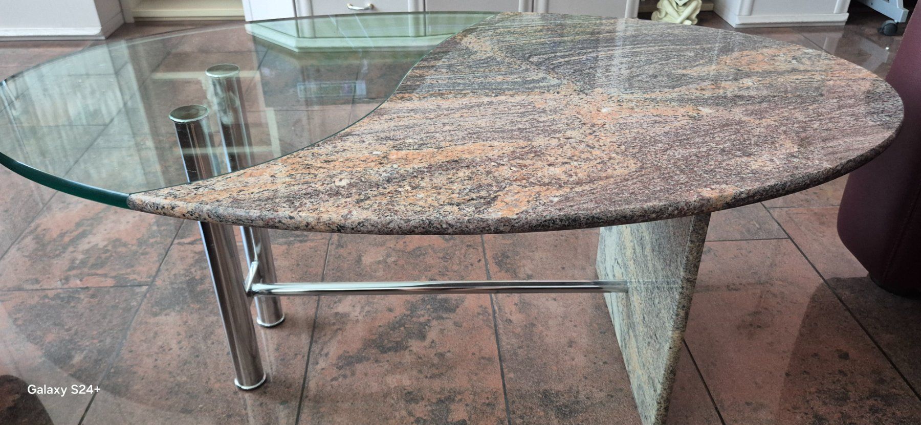 Tische: Klein Tisch für Wohnzimmer – Gebraucht aus Schaffhausen von MPUSIC 2