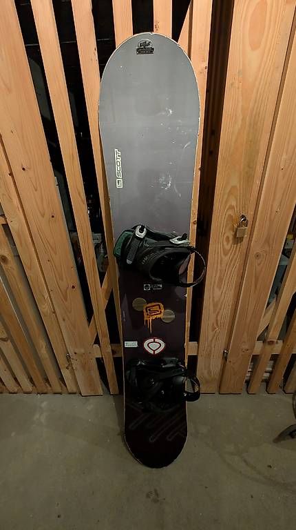 Board: Scott Snowboard 155 inkl. Bindungen  ideal für Einsteiger – Usato da Luzern venduto da compiren