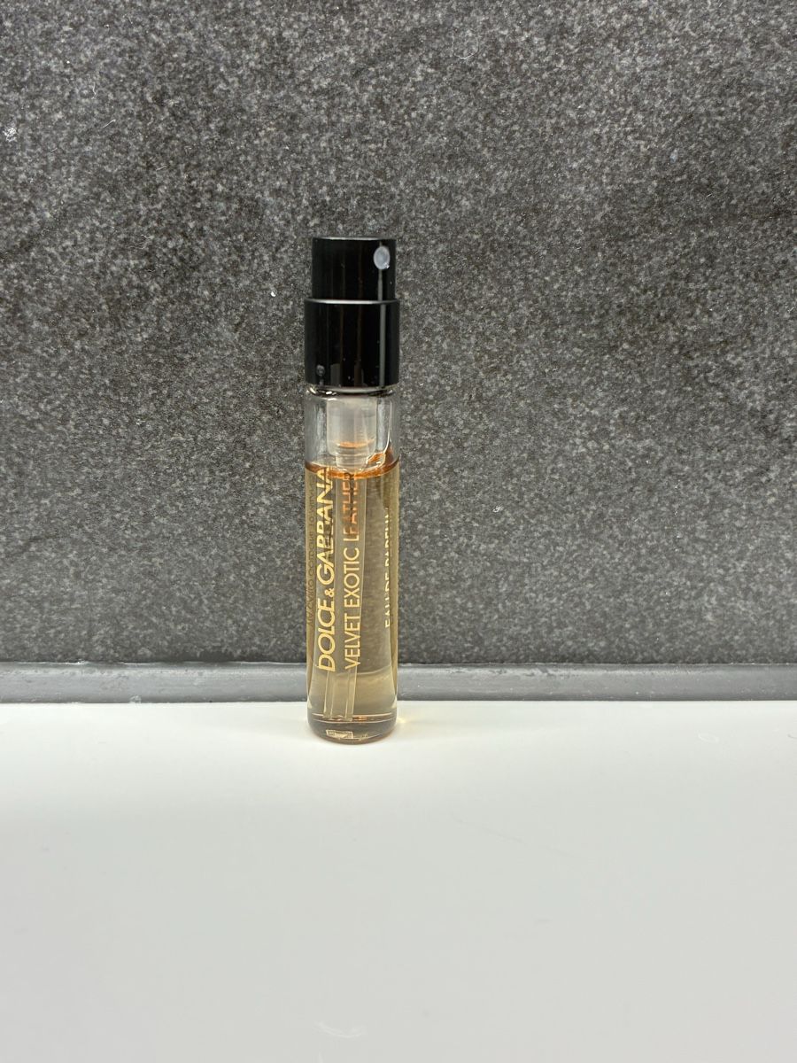 Dolce & Gabbana Parfum & Eau de Toilette: 2ml Dolce&Gabbana Velvet Exotic Leather – Neu (gemäss Beschreibung) aus Wangen SZ von el_paso08