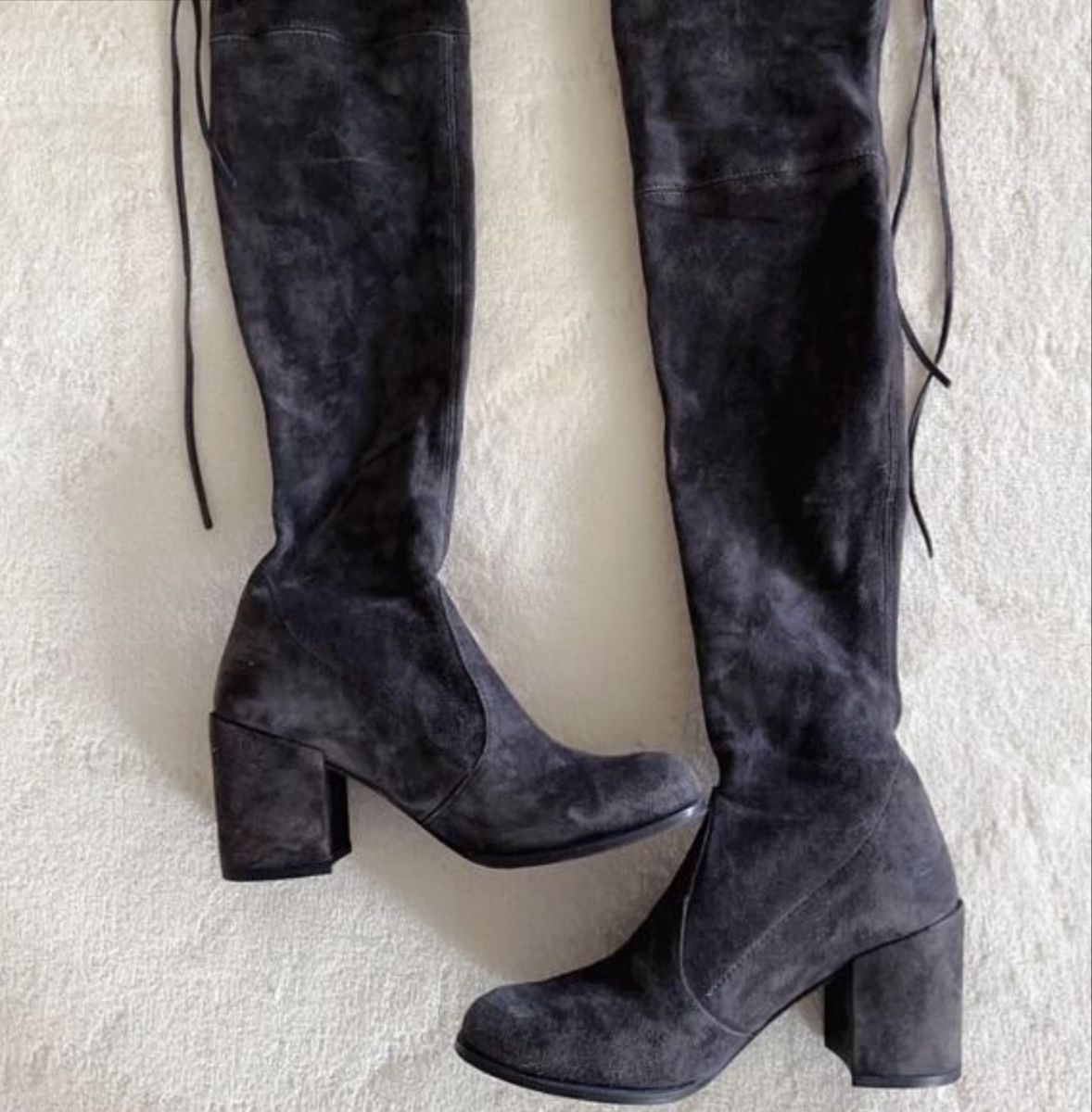 Chaussures femmes: Stiefel Stuart Weitzman  – D'occasion à Frauenfeld par YarBoscheri