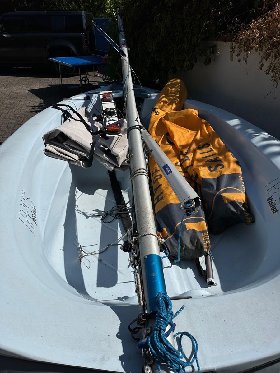 Rs Sailing Bateaux: RS Sailing Vision Dinghy with Trailer and Cover – D'occasion à Flüh par cla_876k 1