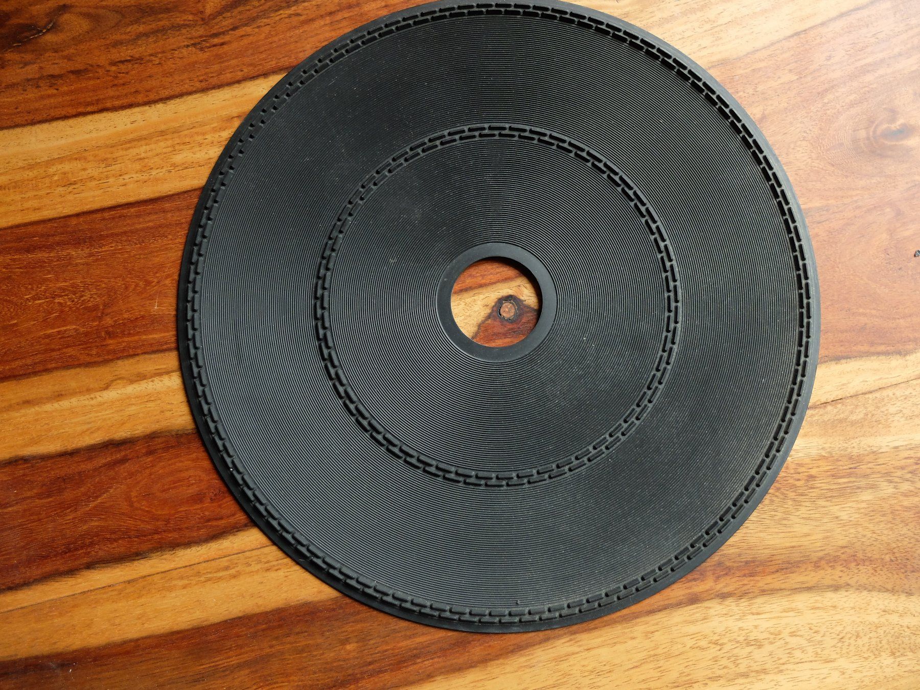 Thorens Plattenspieler: Original Gummiauflage Thorens TD 124 – Gebraucht aus Greppen von Fuerstigor