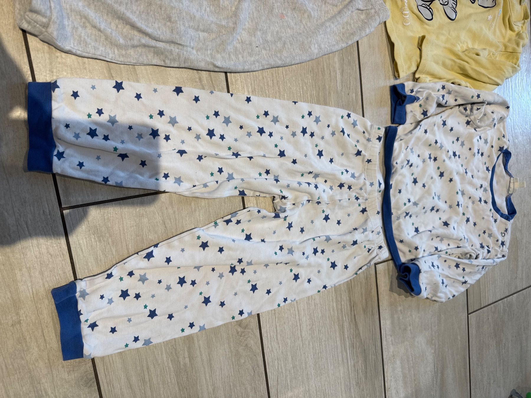 Lotti & Set di vestiti: Pijama Set Gr 98, 3 Stück – Usato da Gelterkinden venduto da Familienferien 5