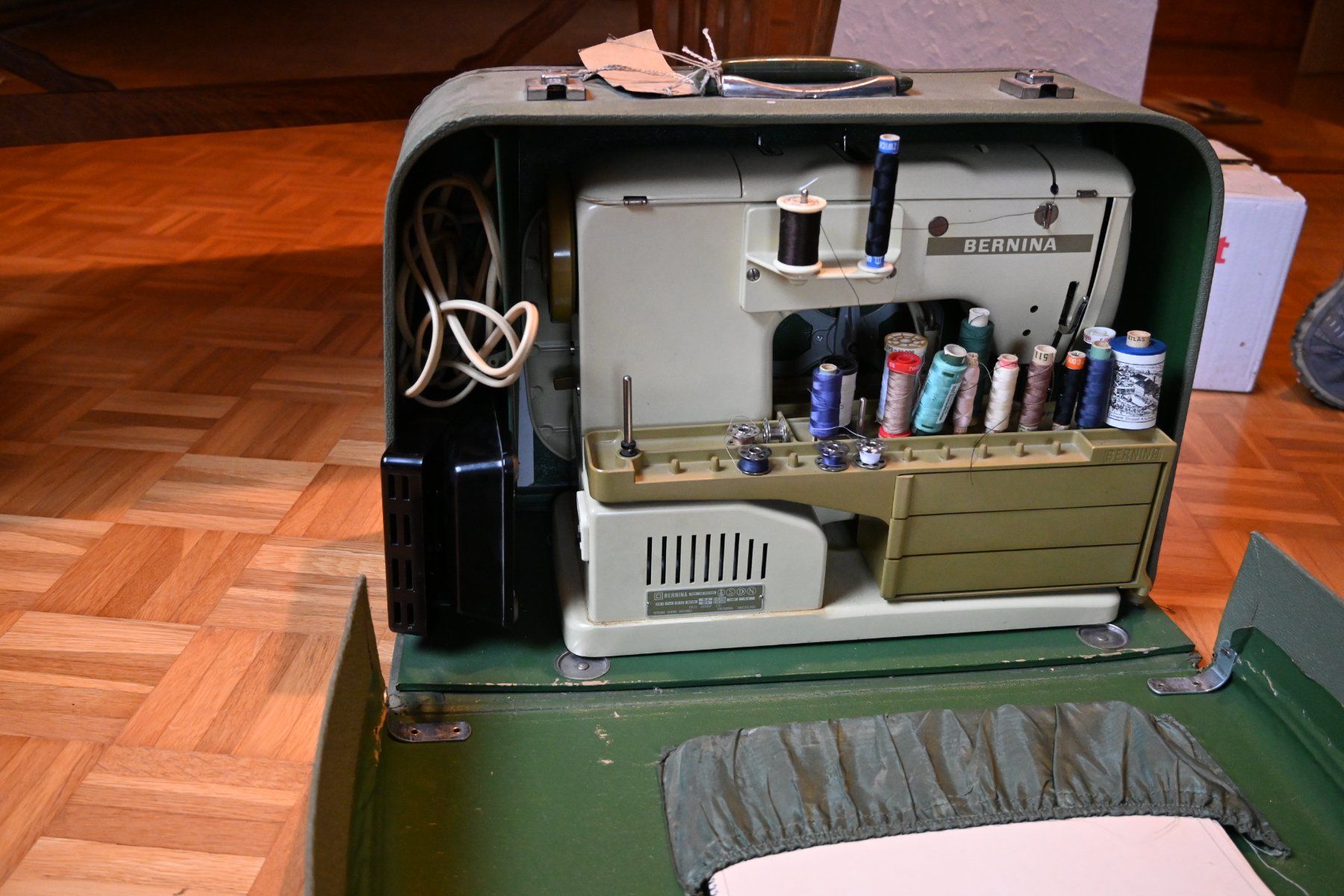 Bernina Macchine da cucire: Bernina Nähmaschine 730 – Usato da Dietikon venduto da Bhelbling 5