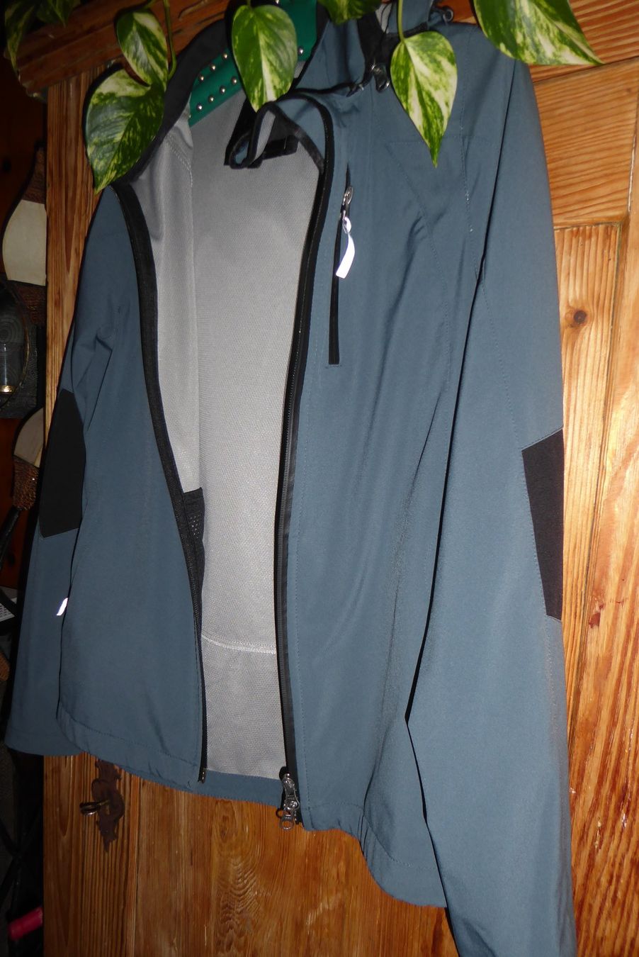 Jacken: schöne Regenjacke Gr 38 ATRIUM Wasserdicht – Gebraucht aus Sargans von Benziner 3