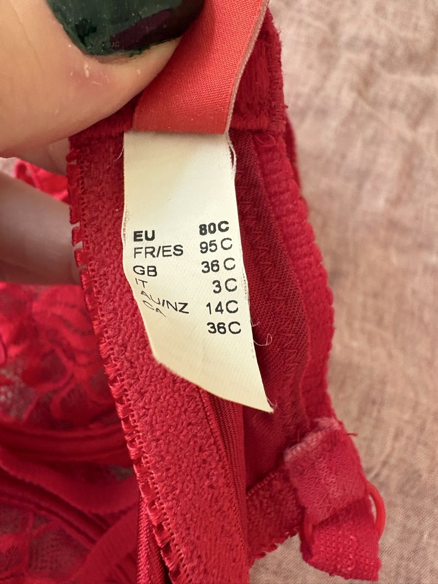 Triumph Altra biancheria intima: Soutien-gorge rouge Triumph 80C – Usato da Vésenaz venduto da ilomd 6
