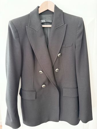 Schwarzer Zara Blazer Gr. M mit goldenen Knöpfen