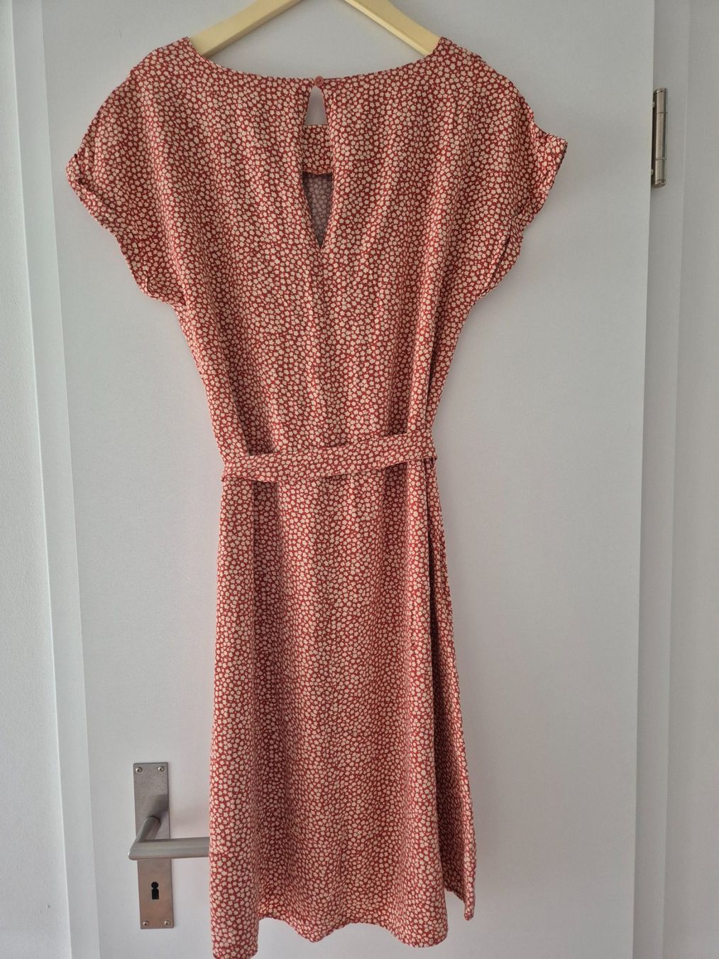 JDY Vestiti: Florales Kleid JDY Blumenmuster Gr. 36 – Usato da Mollis venduto da Kekie 1