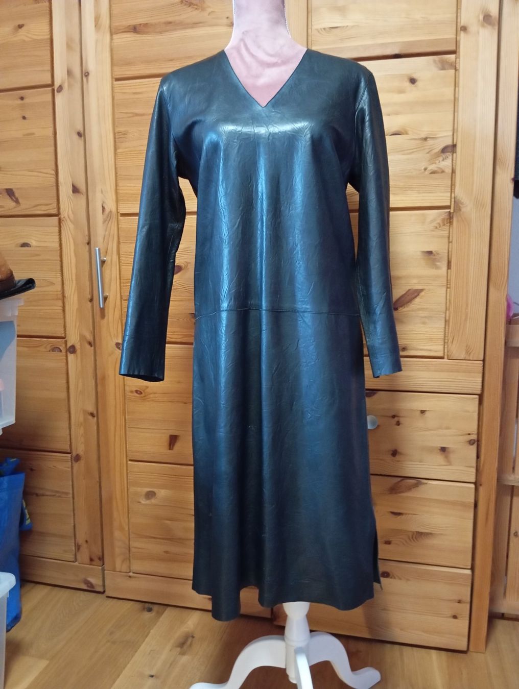 Gucci Vestiti: Gucci, Lederkleid, schwarz, Gr. 38, – Usato da Unterägeri venduto da rockundco