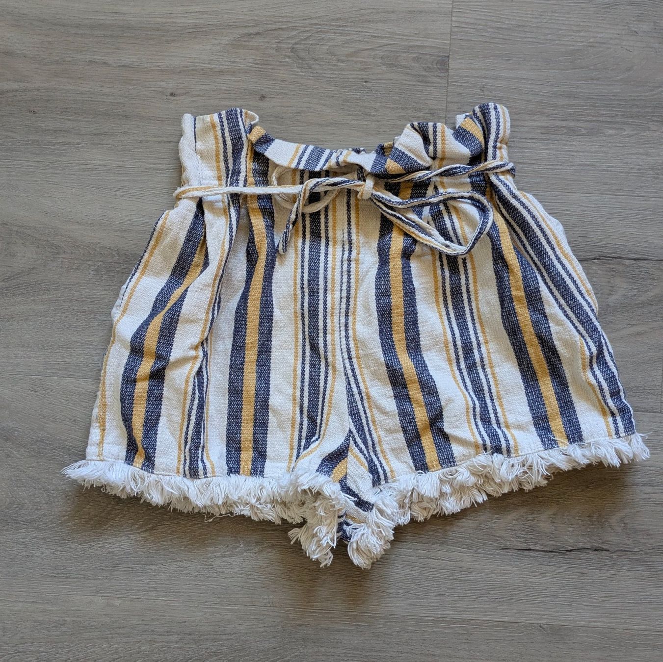 Bershka Pantaloni: Short rayé Bershka XS/S – Usato da Orsieres venduto da IndianaJones50a