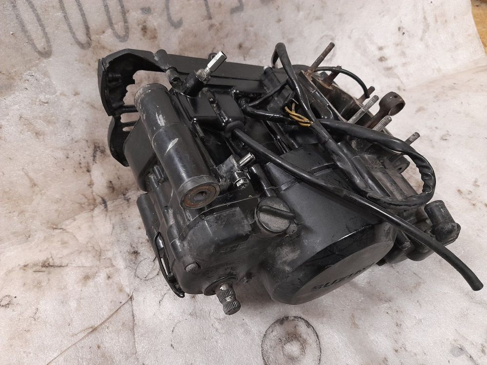 Suzuki RG 125 Gamma moteur, motor (Gebraucht) in Fey für CHF 150 – nur ...