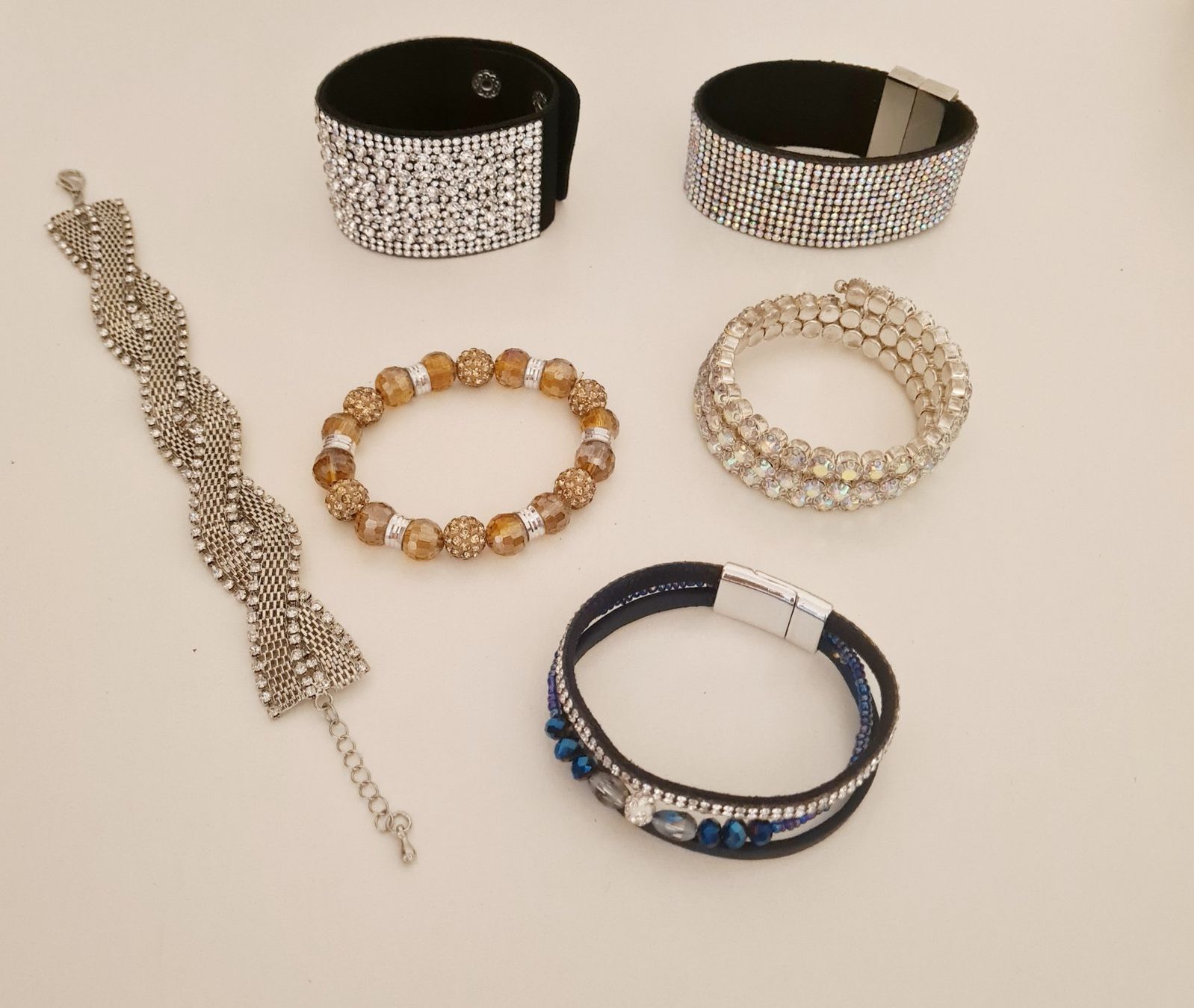 Bracciali & Braccialetti: 6 teiliges Schmuckset – Usato da Lyss venduto da waldfee10