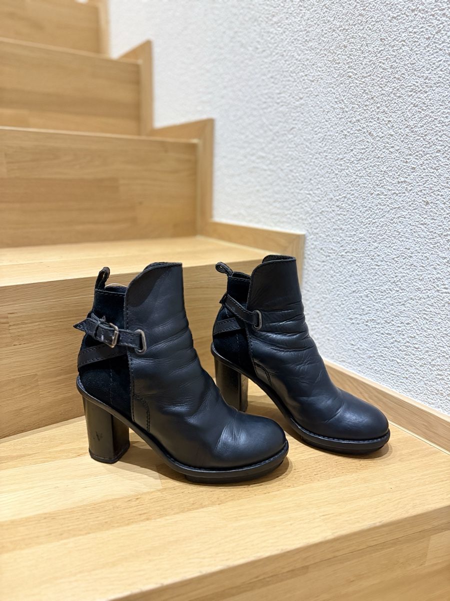 Acne Studios Chaussures femmes: Acne Studios Boots - Cypress - size 38 – D'occasion à Thalwil par mal_kmh9