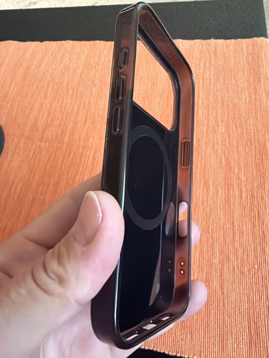 Cover & Protezioni schermo: AMG Hülle für iPhone 17 Pro – Usato da Bellikon venduto da KTM-Downhill 2