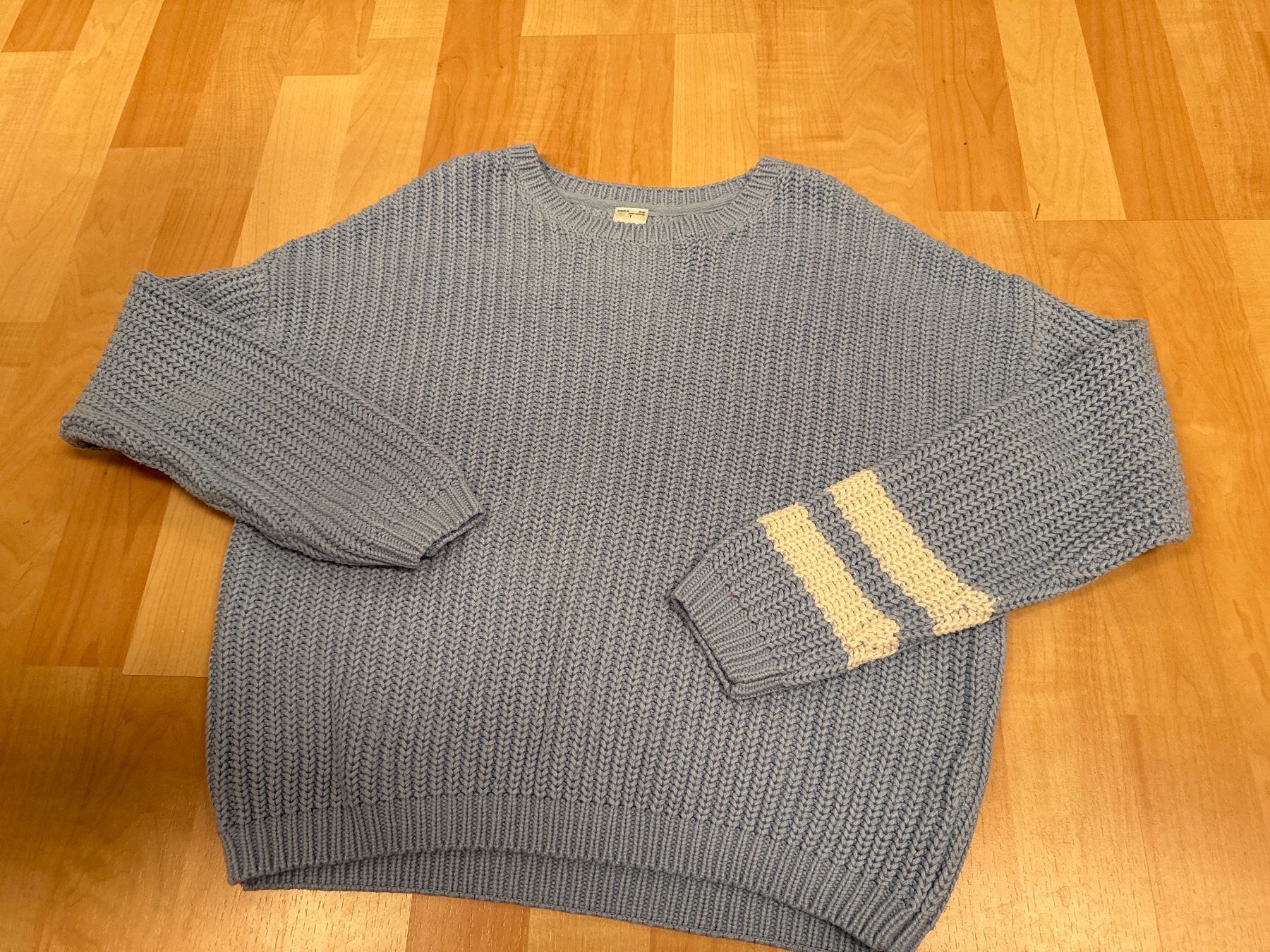C&A Maglioni & Felpe: Pulli C &A gr 146 / 152 – Usato da Oberweningen venduto da Ardnas89