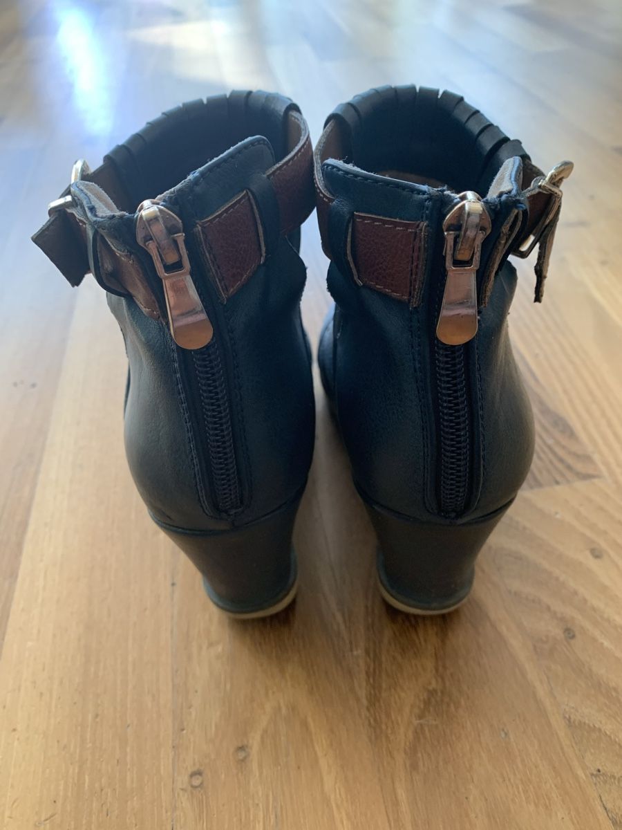 Scarpe da donna: Damenstiefeletten Grösse 39 – Usato da Ostermundigen venduto da des_t9vv 1