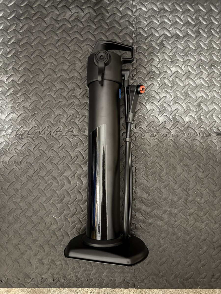 Pompe: PRO FLOOR PUMP COMPRESSOR TEAM TUBLESS – Usato da Rapperswil SG venduto da pli_fz9r