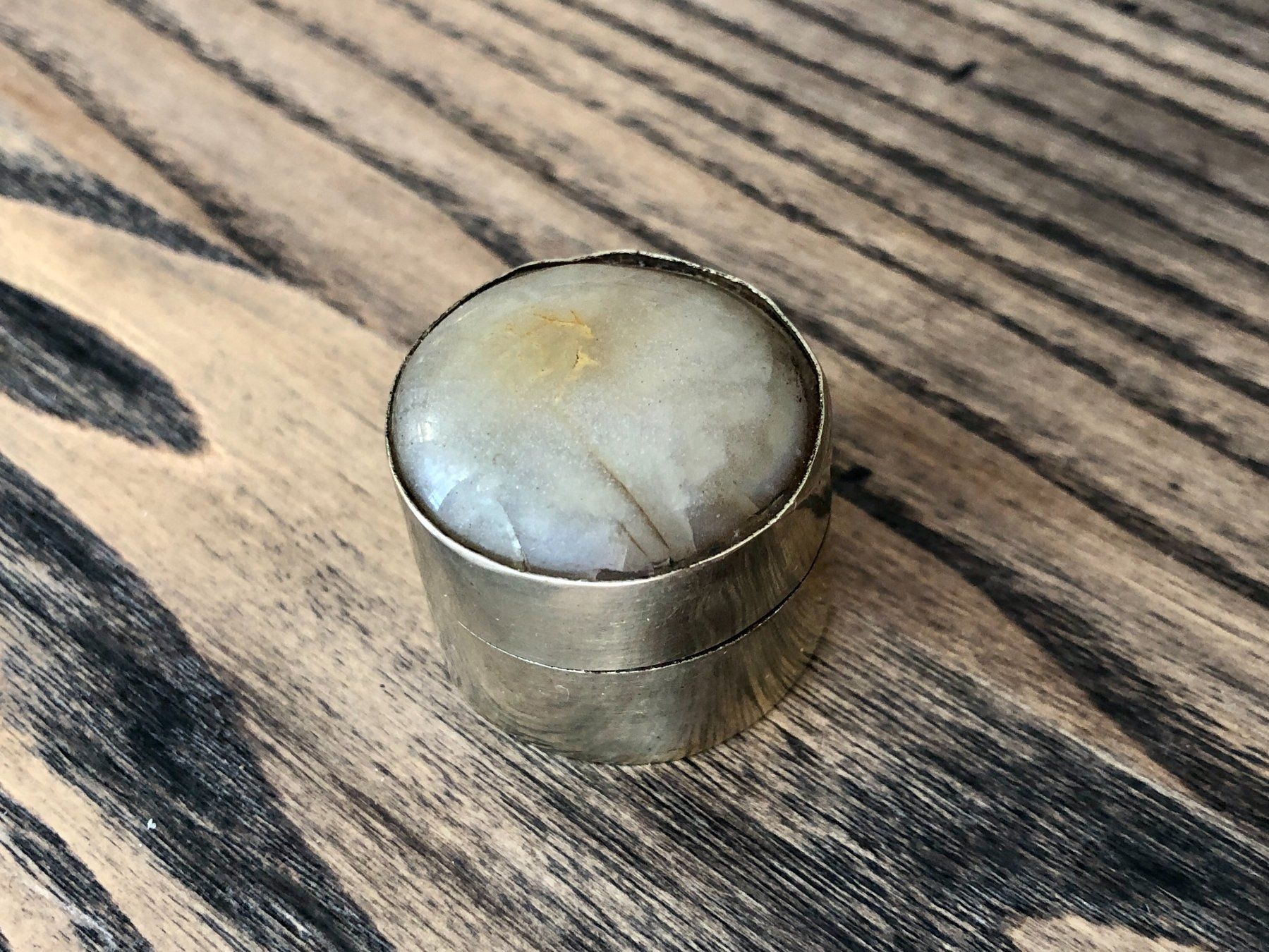 Sonstige Dekorationen & Accessoires: Vintage Dose Dösli mit Stein verm. Silber – Gebraucht aus Berg am Irchel von Zweiti_Chance