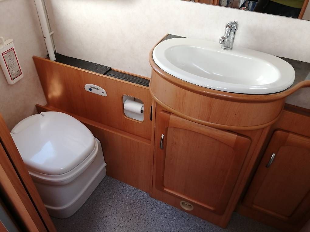 Mobilhome: Vendesi Camper Frankia Compact Class 2002 – Usato da Ponte Tresa venduto da vio_b5vd 4
