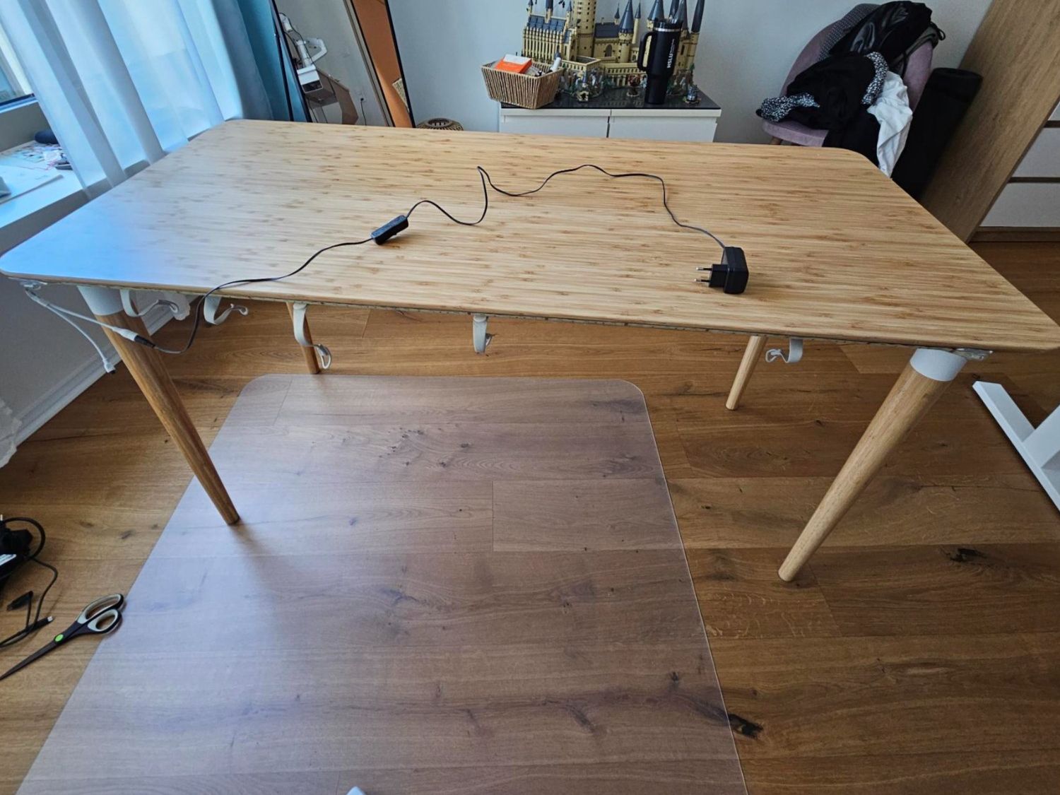 Ikea Schreibtische: ANFALLARE / HILVER Ikea Tisch – Gebraucht aus Sursee von Tom1447