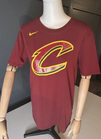 T-shirt Nike NBA Cleveland Cavaliers Taille S comme neuf!