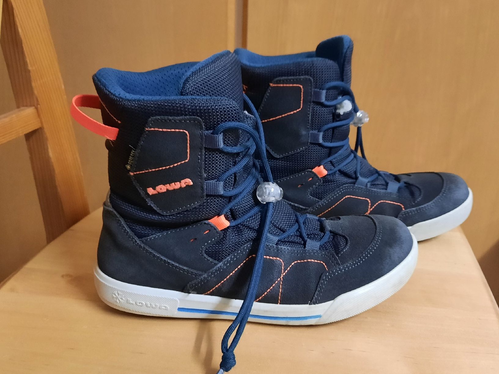 Lowa Scarpe per ragazzi: Winterschuhe Lowa 37 – Usato da Grünen venduto da Sostepfi