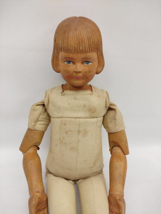 Antike Puppe aus Holz mit beweglichen Gelenken | Kaufen auf Ricardo