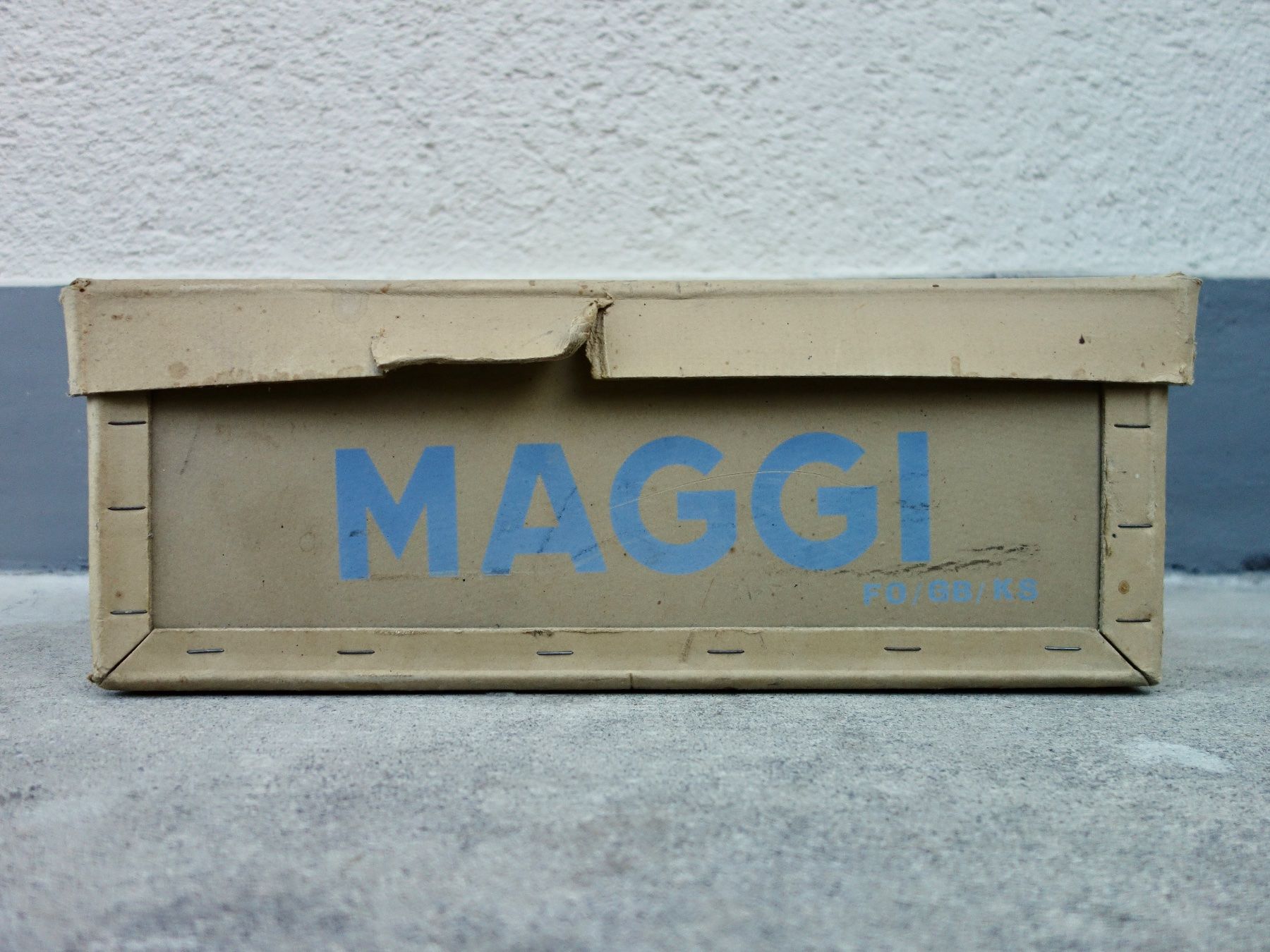 Transportkisten: Vintage Verpackung MAGGI Schachtel Karton – Gebraucht aus Kerzers von bottlesandboxes 3
