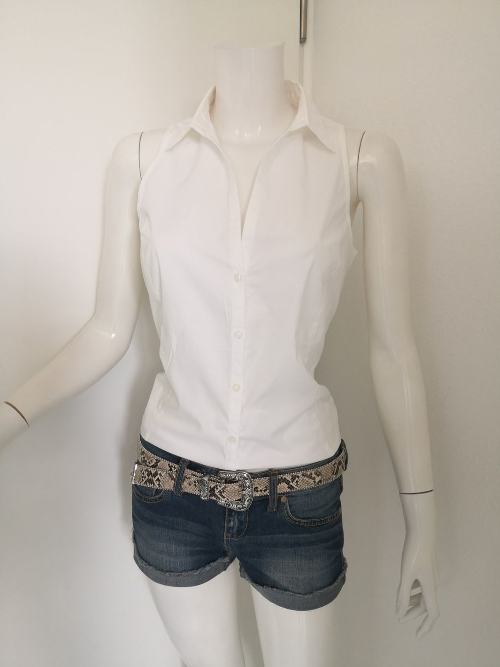 Mango Camicette: 🤩MANGO ÄRMELLOSE BLUSE WEISS & KRAGEN – Nuovo (secondo la descrizione) da Olten venduto da Naja-Twins-Twins 4