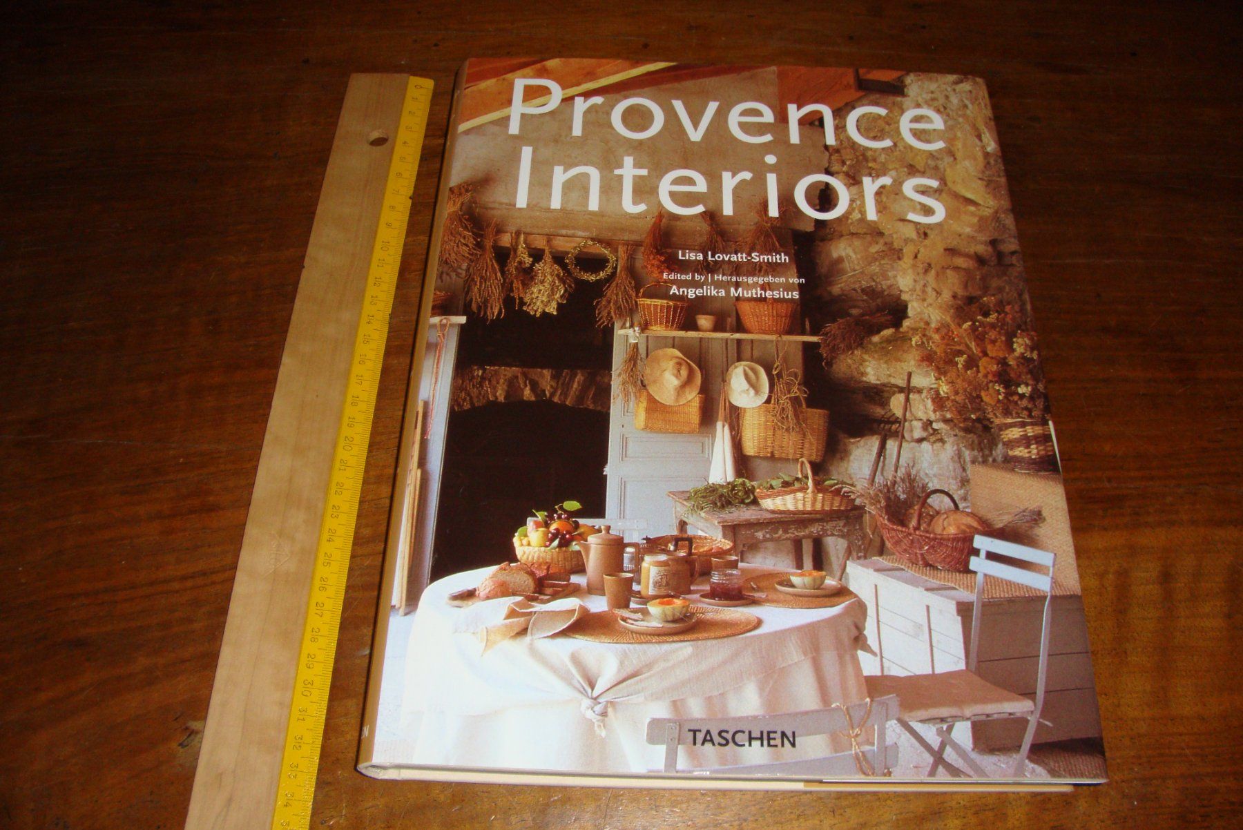 Livres: PROVENCE INTERIORS Sprachen F, D, E Kunstbuch Einband Leinen – D'occasion à Bern par carola31