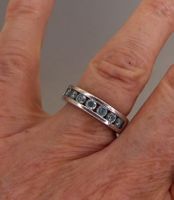 Ring 925 Silber mit synthetischen Steinen