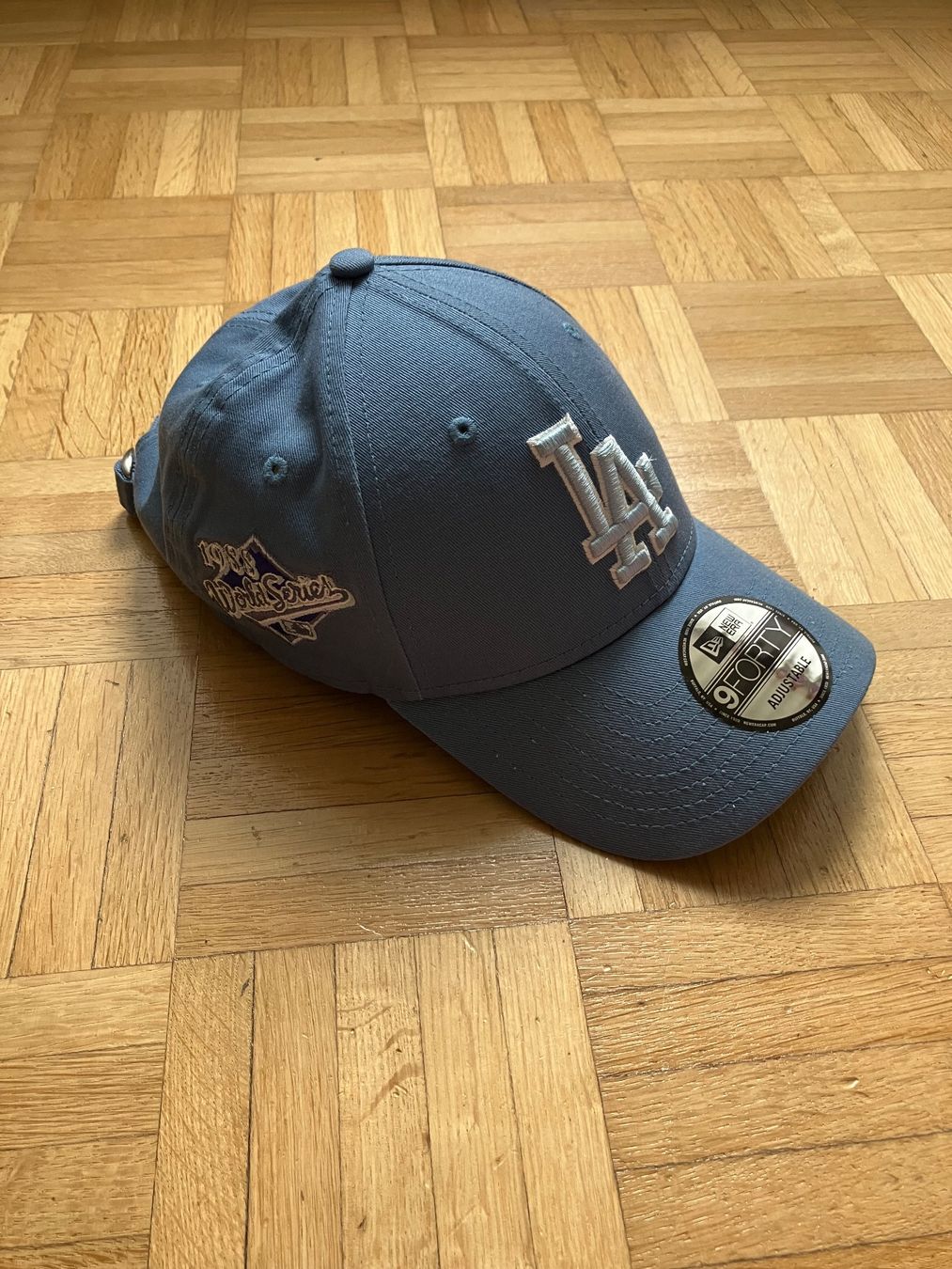 Altro in  Abbigliamento & Accessori: LA Dodgers New Era Cap 9FORTY Blau – Usato da Thalwil venduto da ansae17 1