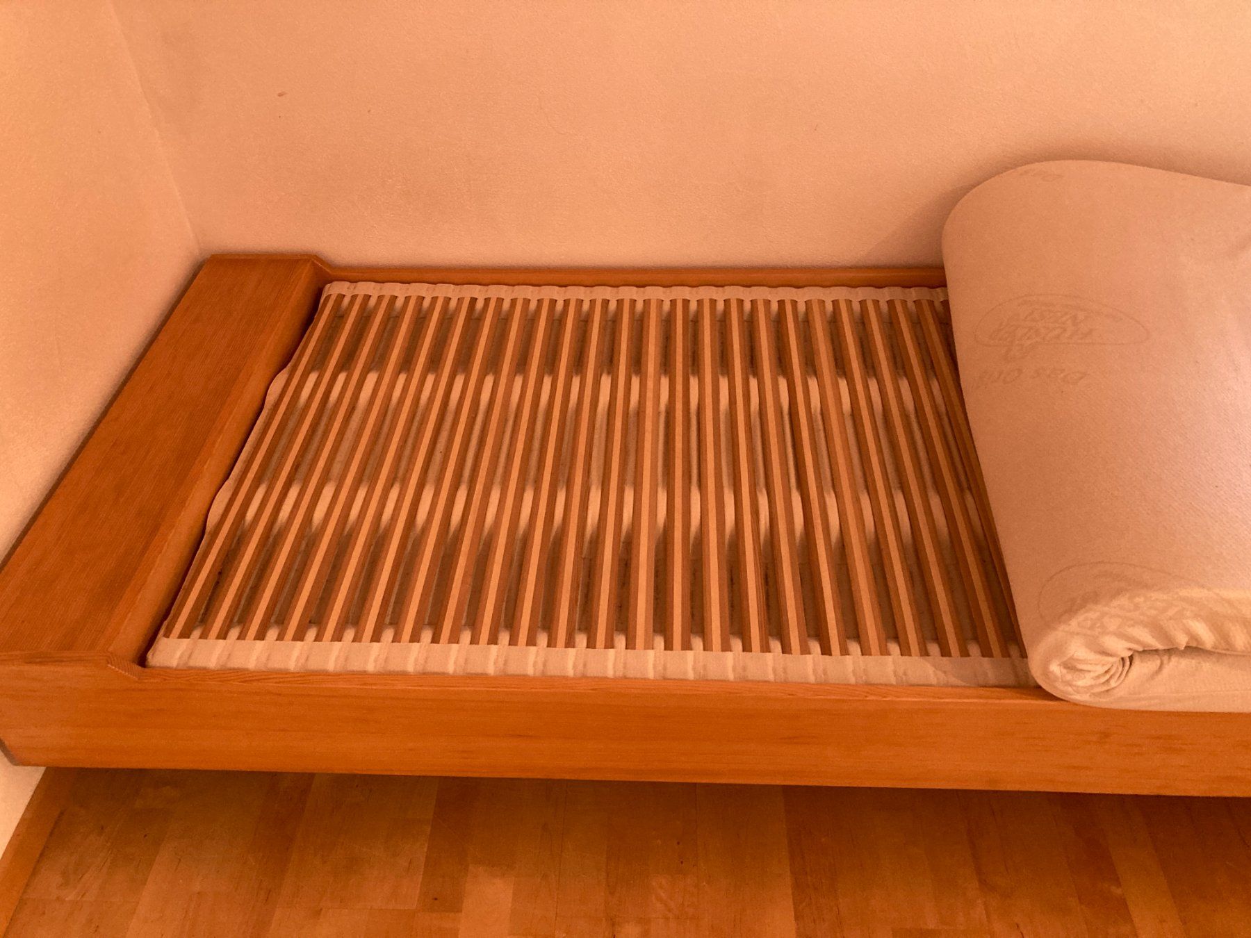 Hüsler Nest Letti: Bett /Hüslernest – Usato da Boniswil venduto da Amlu 1