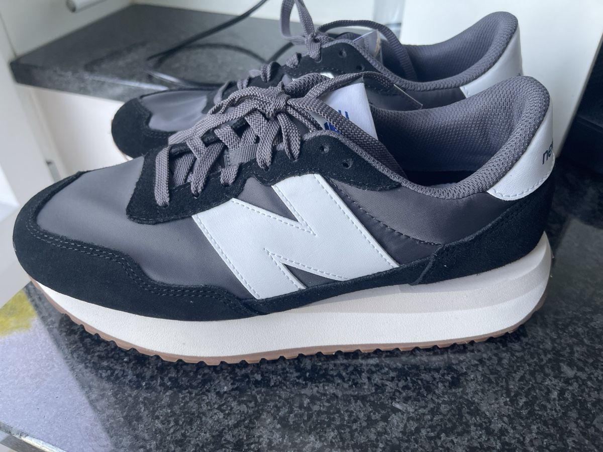 New Balance Scarpe da donna: New Balance 237 Grösse 42Top! – Nuovo e nell'imballaggio originale da Riehen venduto da markstre11 2