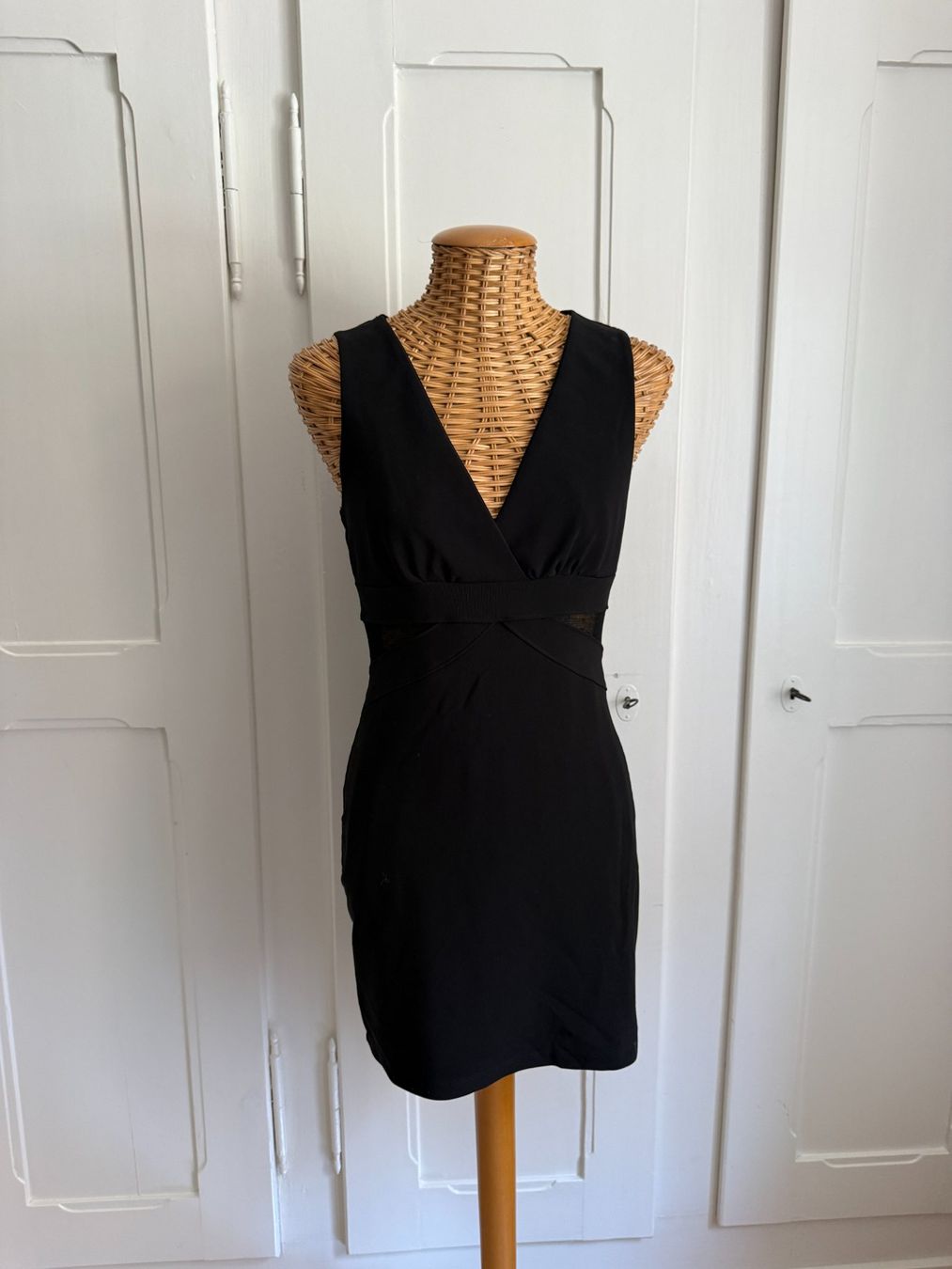 Robes: FOREVER 21 - Kleid schwarz elegant L – D'occasion à Zürich par Diazaio