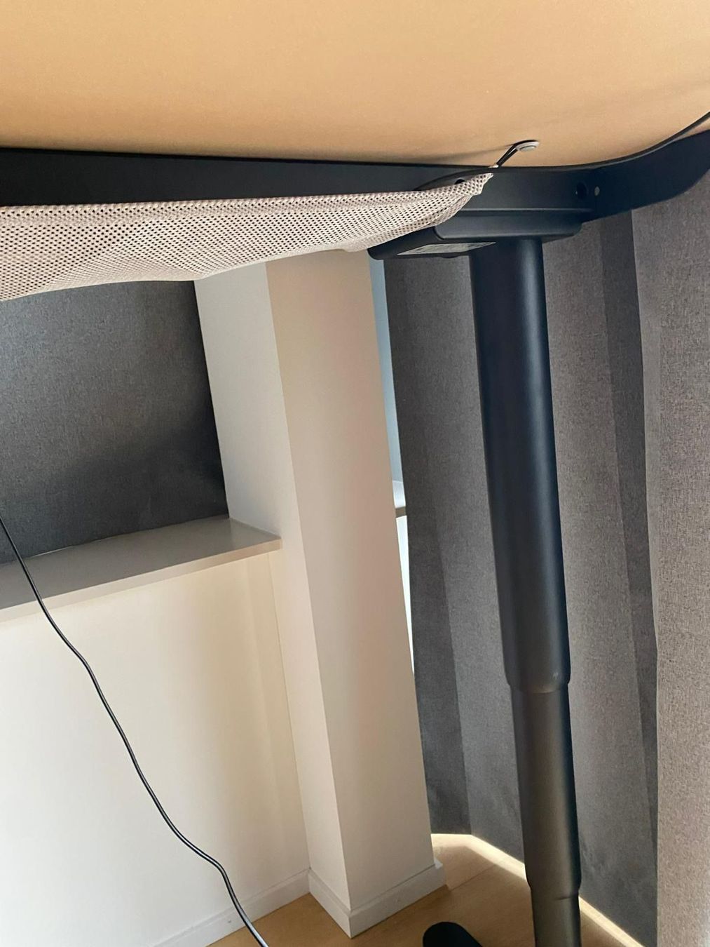 Ikea Scrivanie: Pult und Korpus schwarz – Usato da Oberrohrdorf venduto da Anuschka5 2