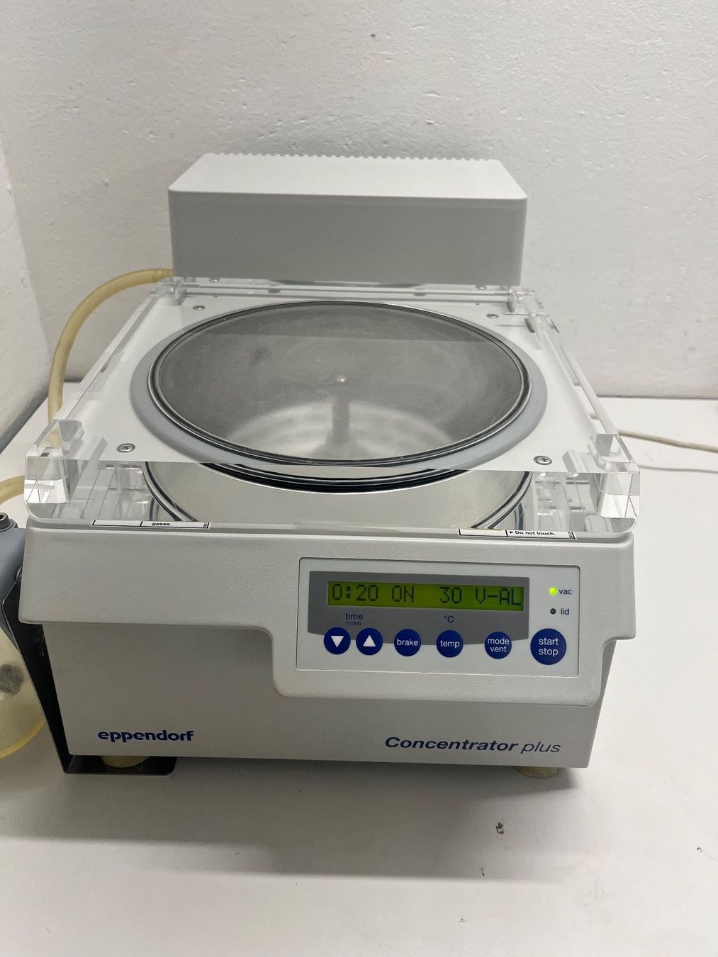 Laborzubehör: Eppendorf Concentrator Plus – Gebraucht aus Niederdorf von LeptonAG_Labor 1