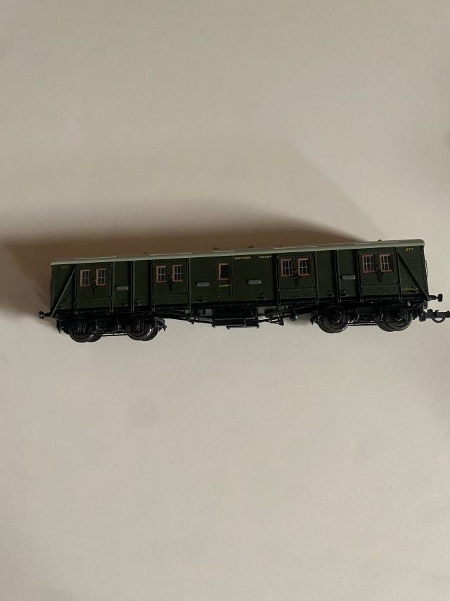 Hornby Modellini di ferrovie: H0 Hornby R6536 KFA Container Wagon No.93485. – Nuovo (secondo la descrizione) da Diessenhofen venduto da Albin00