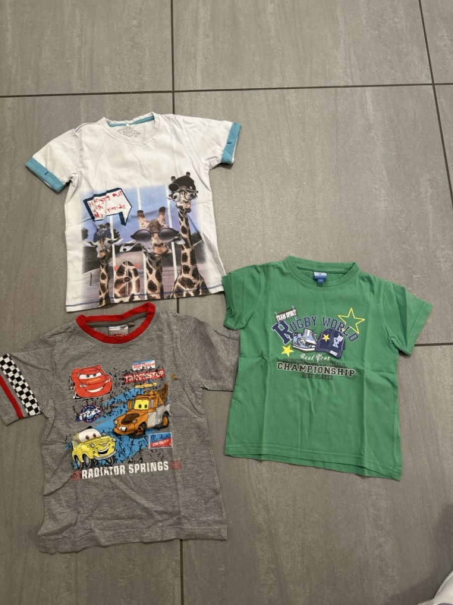 Camicie, T-shirt & Polo: T-Shirt Gr.110 – Usato da Pratteln venduto da Nala78