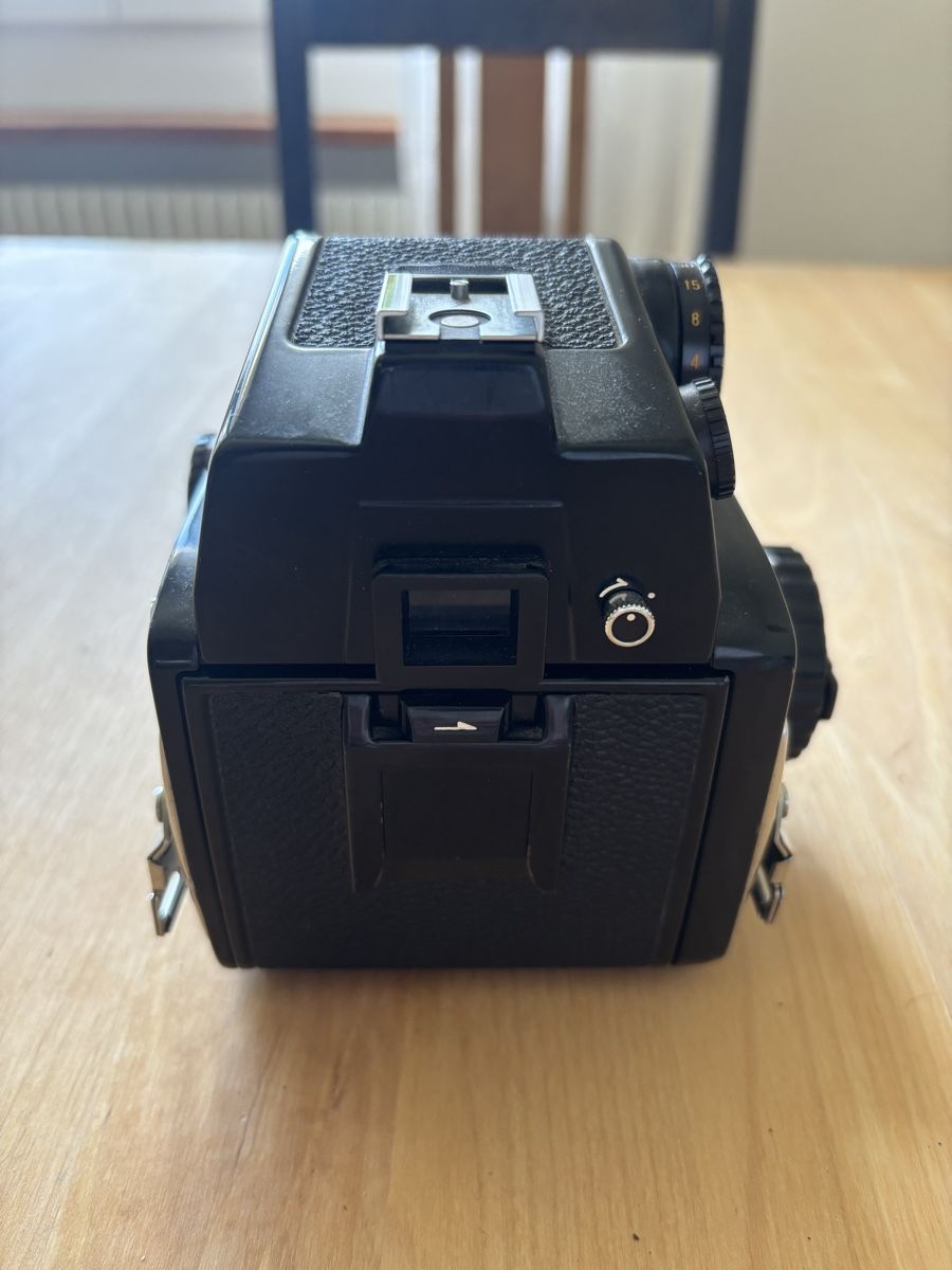 Mamiya Fotocamera: Mamiya 645, mit Prismensucher, Mittelformatkamera – Usato da Bern venduto da kja_w7dn 3