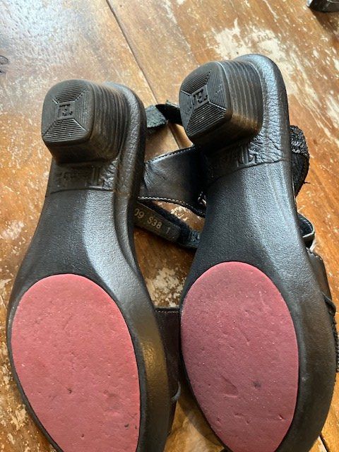 Think Scarpe da donna: Sandales en cuir Think! - taille 38 – Nuovo (secondo la descrizione) da Genève venduto da marygeneva 2