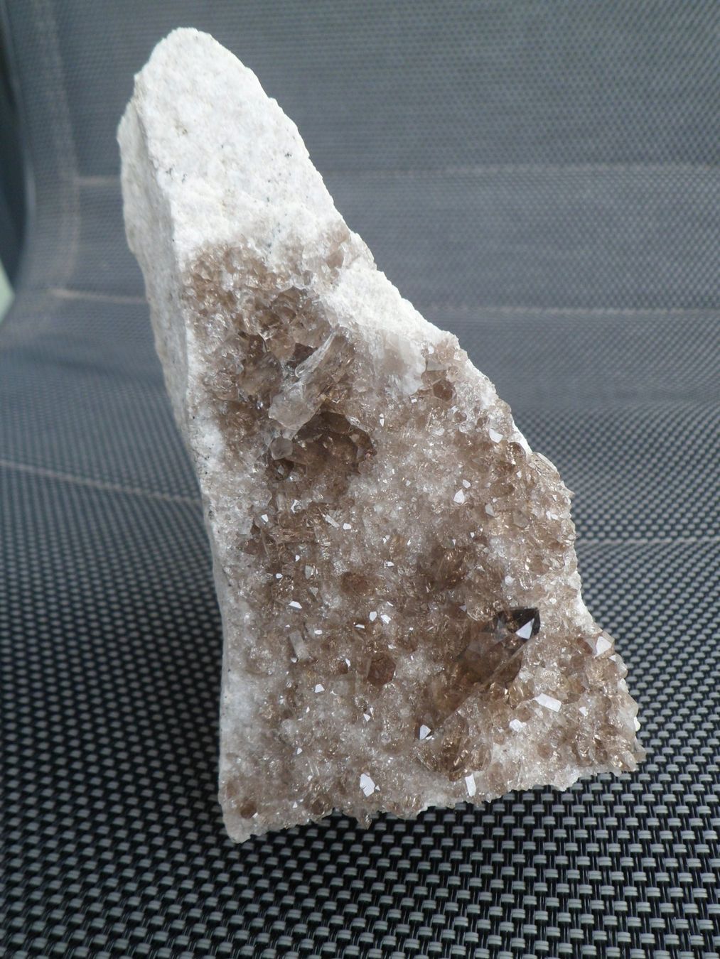Mineralien & Heilsteine: Rauchquarz auf 2 Seiten. Schweiz – Gebraucht aus Affoltern am Albis von Fossil60