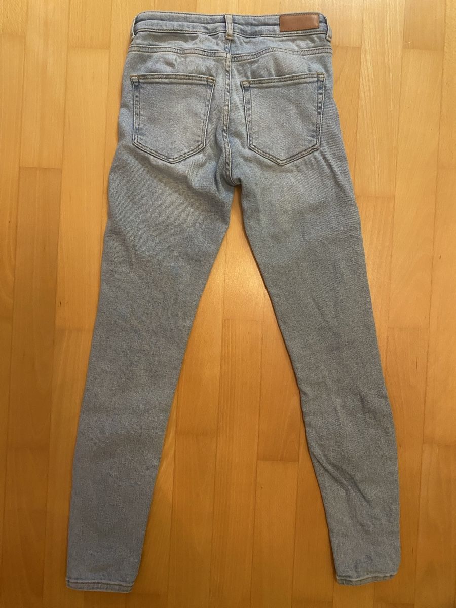 Jeans: REVIEW Jeans Damen hellblau, Grösse 26/LO – Usato da Bassersdorf venduto da jeh99 1