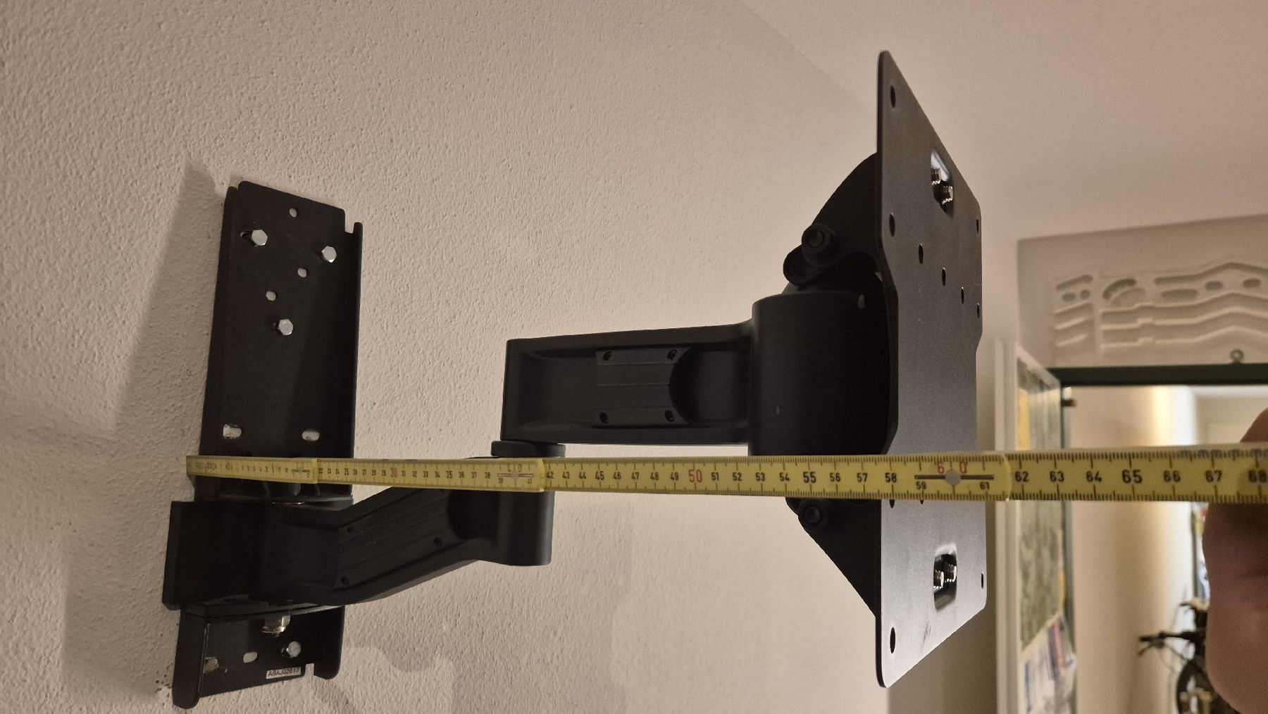 Wandhalterungen: TV-Halterung massiv – Gebraucht aus Buchs AG von EasyPeasy
