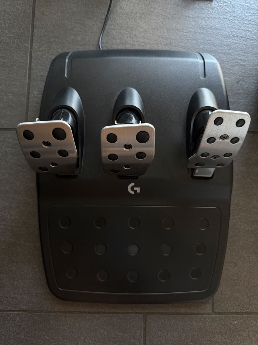 Logitech Controller: Logitech G923/ D-Shot Racingständer – Usato da Zürich venduto da cENS0R 2